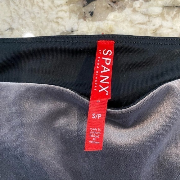 Spanx Grey Velvet‎ Leggings Size small - Picture 7 of 8